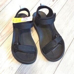 (8-1768)   All in Motion Sandals Size 6